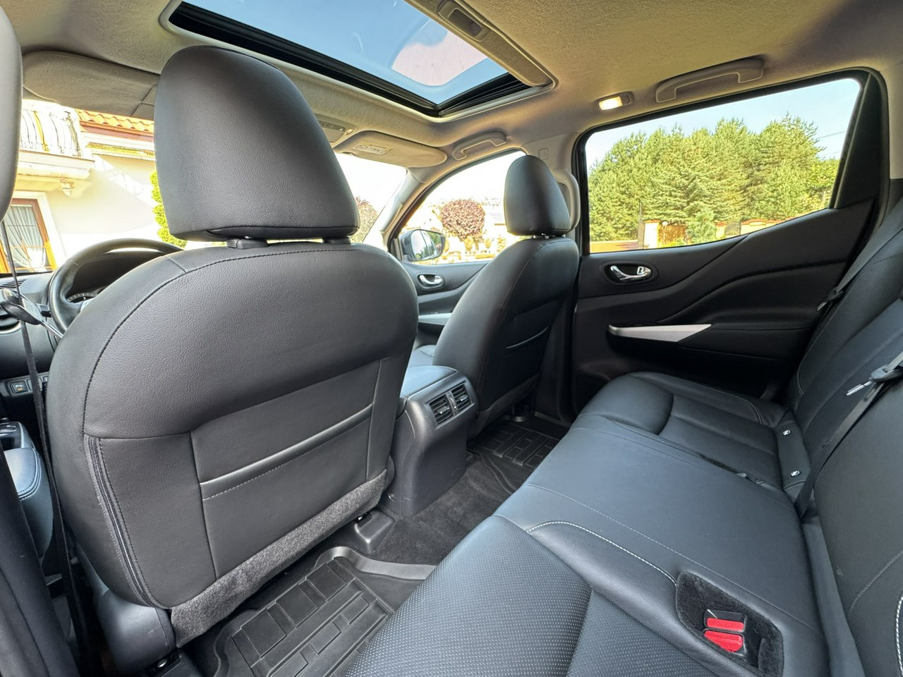 Pickup truck Nissan Navara: picture 29 Pickup truck Nissan Navara: picture 29