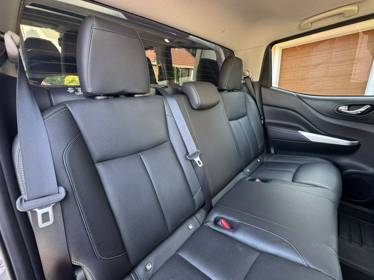 Pickup truck Nissan Navara: picture 33 Pickup truck Nissan Navara: picture 33