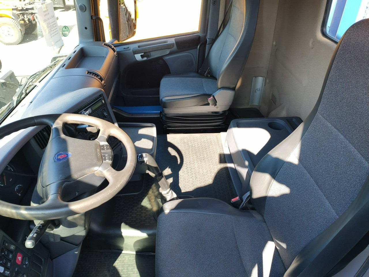 Leasing of Scania R 400 LB 6x2 HDS Budowlanka Widły Oś Skrętna Super Stan Scania R 400 LB 6x2 HDS Budowlanka Widły Oś Skrętna Super Stan: picture 25 Leasing of Scania R 400 LB 6x2 HDS Budowlanka Widły Oś Skrętna Super Stan Scania R 400 LB 6x2 HDS Budowlanka Widły Oś Skrętna Super Stan: picture 25