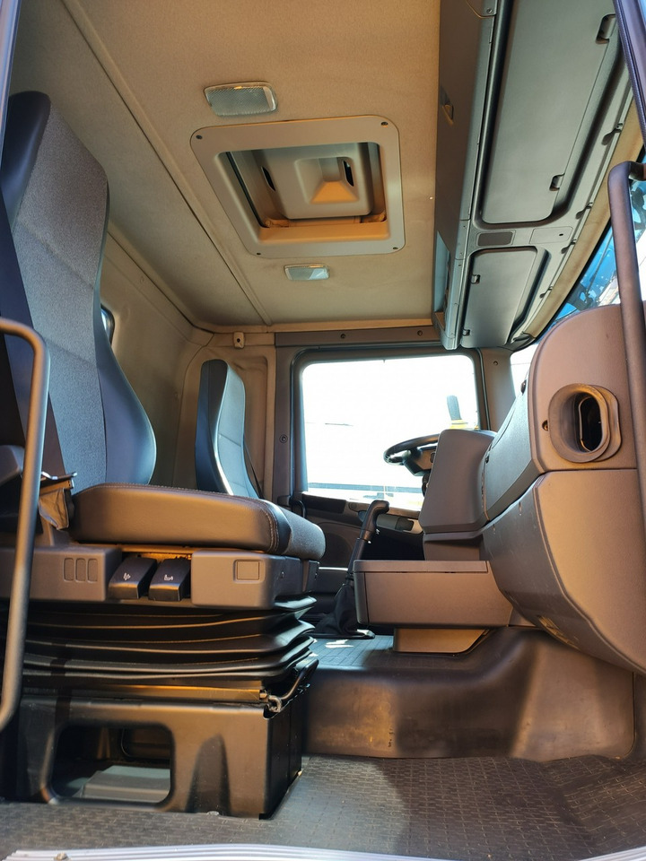 Leasing of Scania R 400 LB 6x2 HDS Budowlanka Widły Oś Skrętna Super Stan Scania R 400 LB 6x2 HDS Budowlanka Widły Oś Skrętna Super Stan: picture 28 Leasing of Scania R 400 LB 6x2 HDS Budowlanka Widły Oś Skrętna Super Stan Scania R 400 LB 6x2 HDS Budowlanka Widły Oś Skrętna Super Stan: picture 28