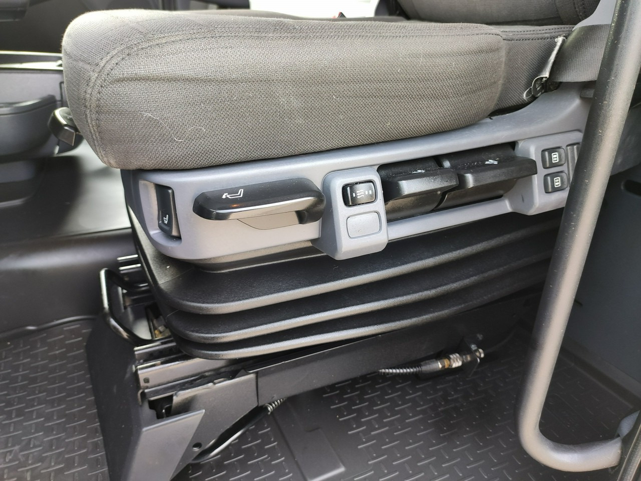 Tractor unit Scania R 450 Topline E6 4x2 Retarder Klima Postojowa !!!: picture 40