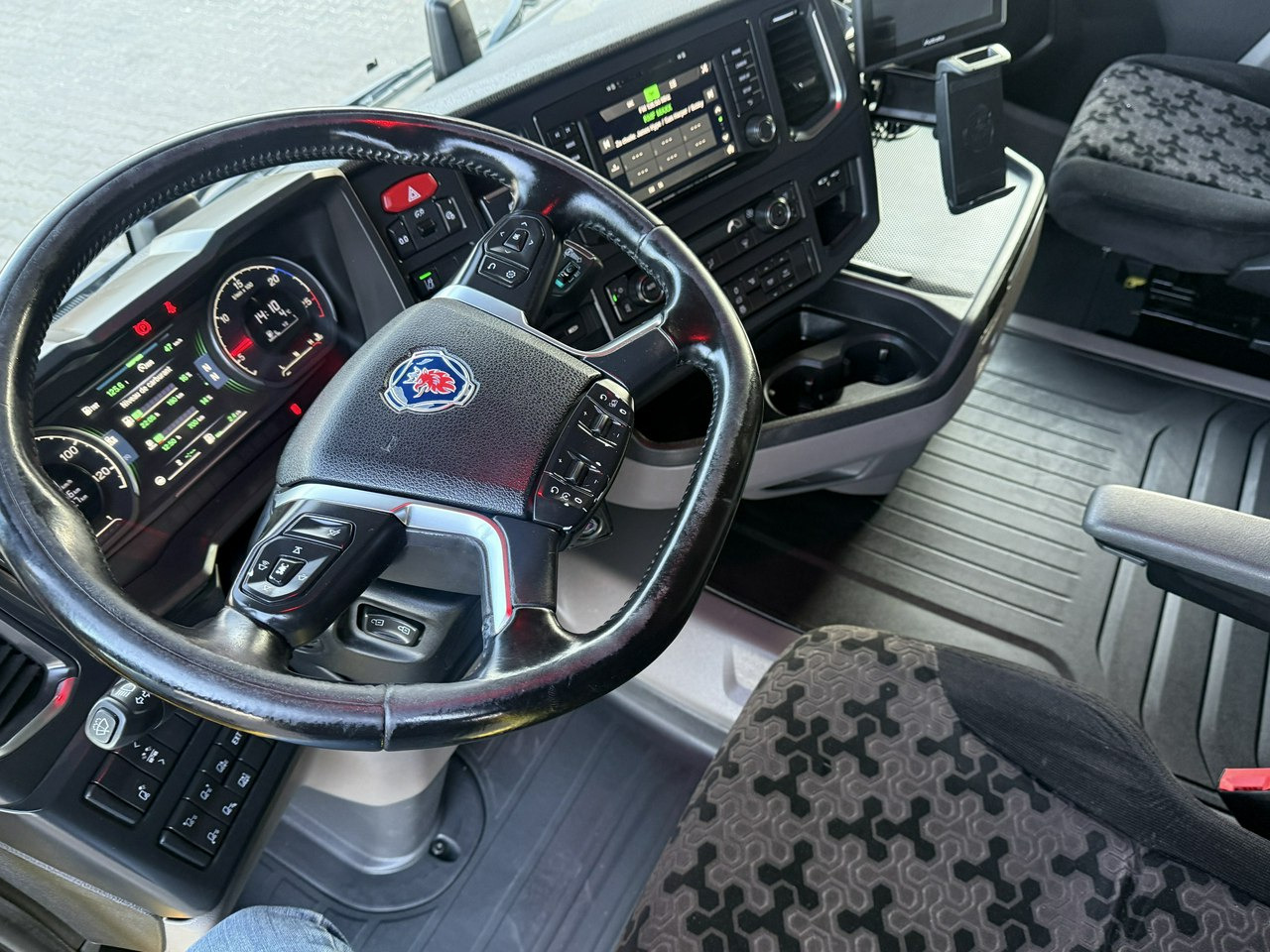 Tractor unit Scania R450 E6 4x2 Standard Niska Kabina Bogato Wyposażona !!!: picture 14