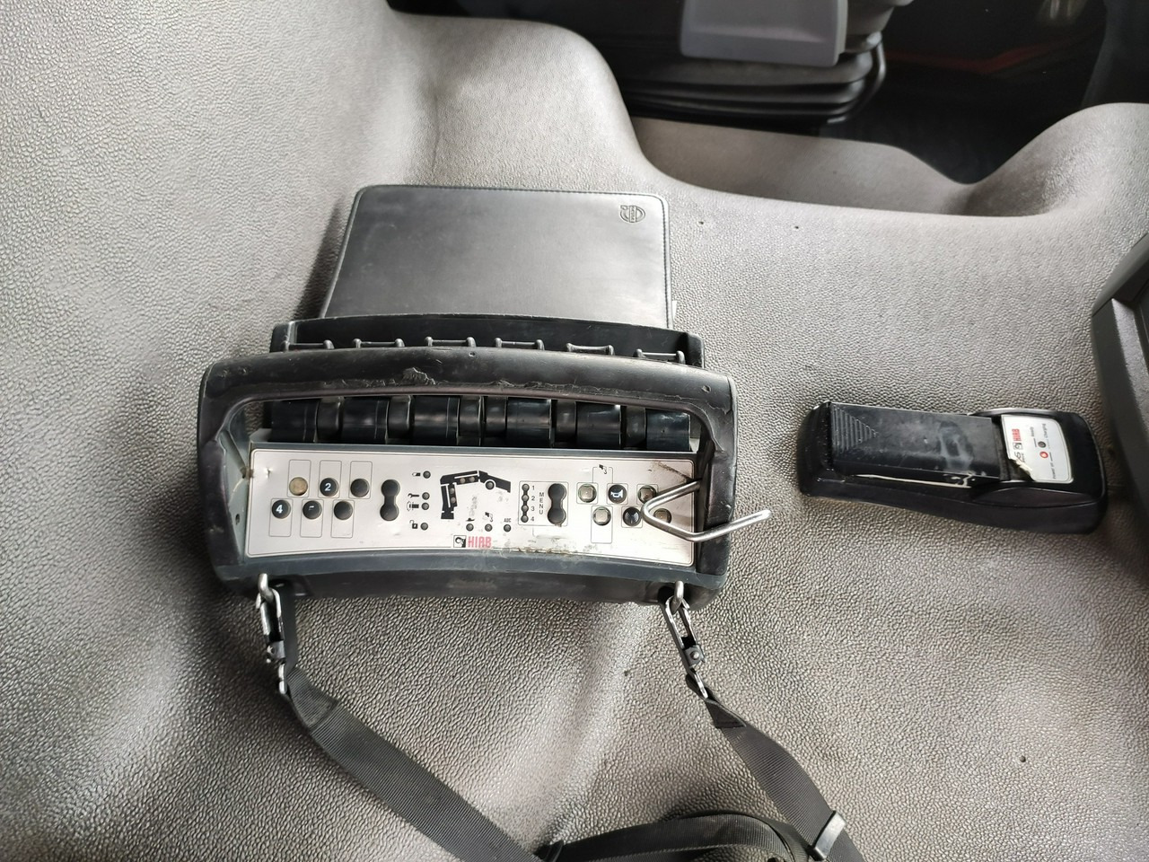 Leasing of Volvo FMX 410 6x4 13L HDS Radiowy Hydroburta Volvo FMX 410 6x4 13L HDS Radiowy Hydroburta: picture 32