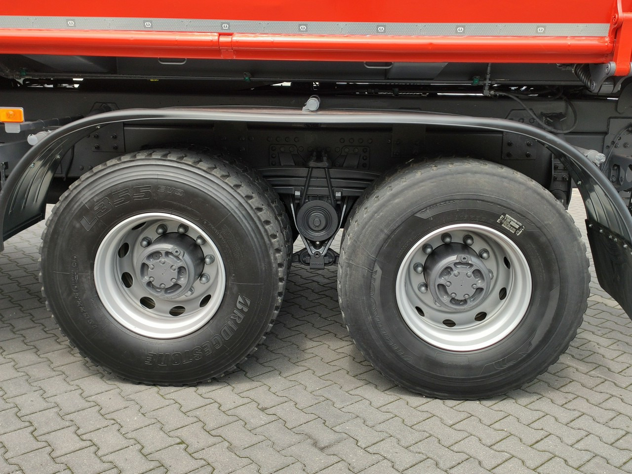 Leasing of Volvo FMX 410 6x4 13L HDS Radiowy Hydroburta Volvo FMX 410 6x4 13L HDS Radiowy Hydroburta: picture 27