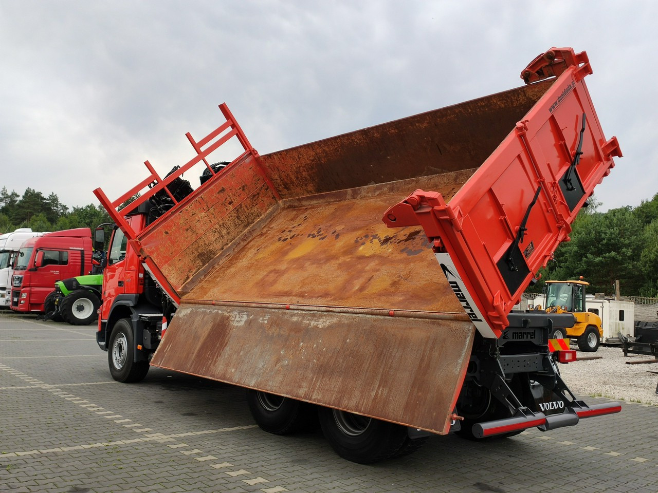 Leasing of Volvo FMX 410 6x4 13L HDS Radiowy Hydroburta Volvo FMX 410 6x4 13L HDS Radiowy Hydroburta: picture 11