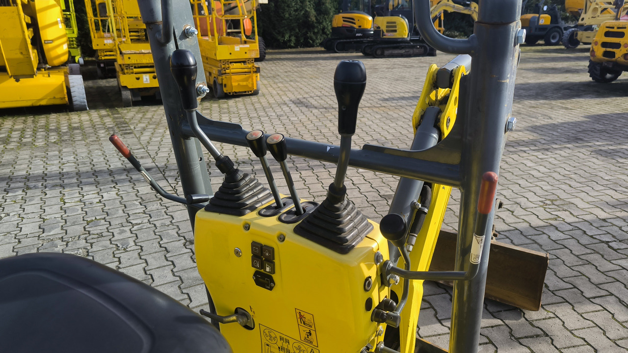 Mini excavator WACKER NEUSON 803: picture 9