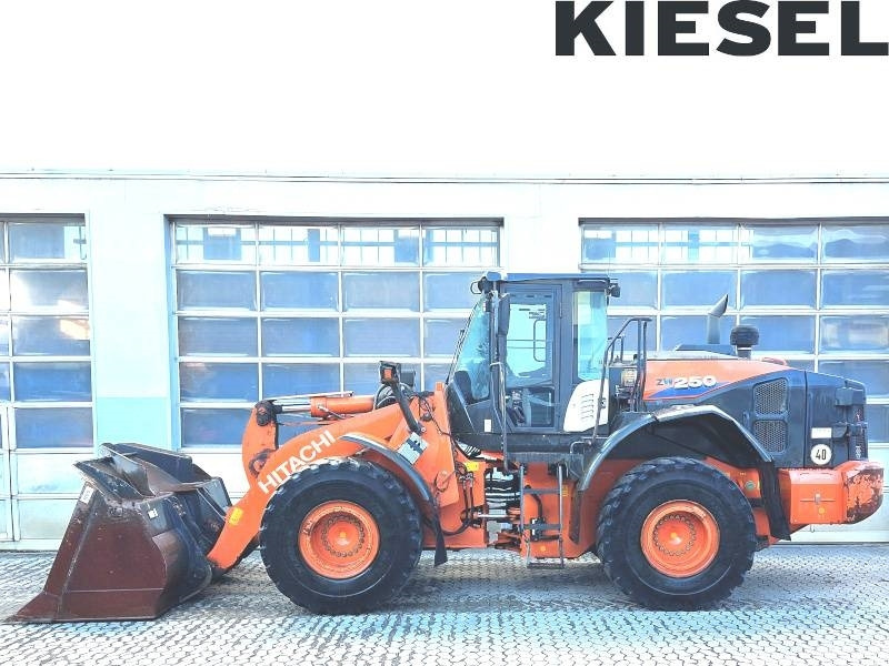 Hitachi ZW 250-6 - Wheel loader: picture 1 Hitachi ZW 250-6 - Wheel loader: picture 1