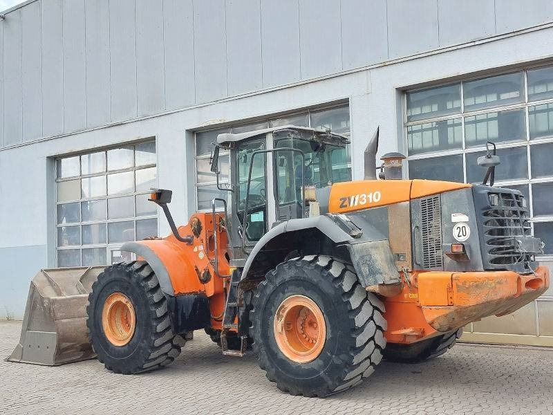 Hitachi ZW 310 - Wheel loader: picture 3 Hitachi ZW 310 - Wheel loader: picture 3