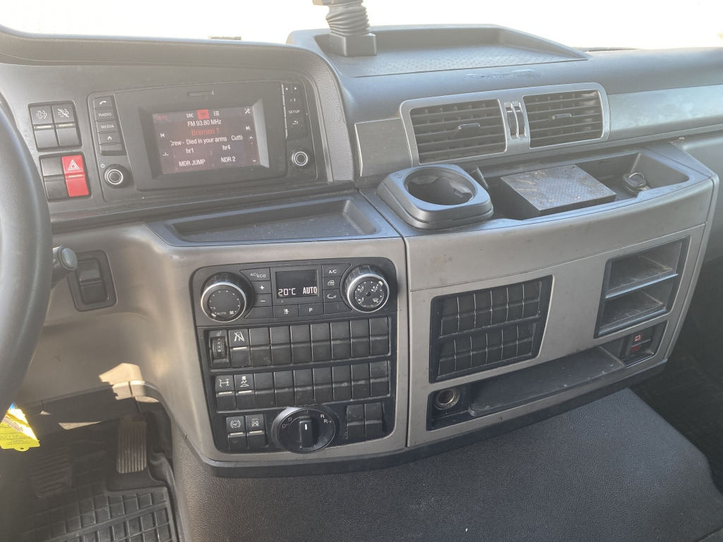 Curtainsider truck MAN TGL 12.250 4x2 BL: picture 13 Curtainsider truck MAN TGL 12.250 4x2 BL: picture 13