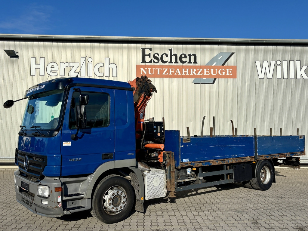Mercedes-Benz 1832 L / Terex 85.2-A3 Faltkran - Dropside/ Flatbed truck, Crane truck: picture 1 Mercedes-Benz 1832 L / Terex 85.2-A3 Faltkran - Dropside/ Flatbed truck, Crane truck: picture 1
