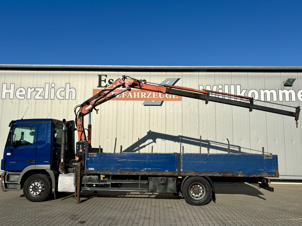Mercedes-Benz 1832 L / Terex 85.2-A3 Faltkran - Dropside/ Flatbed truck, Crane truck: picture 3 Mercedes-Benz 1832 L / Terex 85.2-A3 Faltkran - Dropside/ Flatbed truck, Crane truck: picture 3