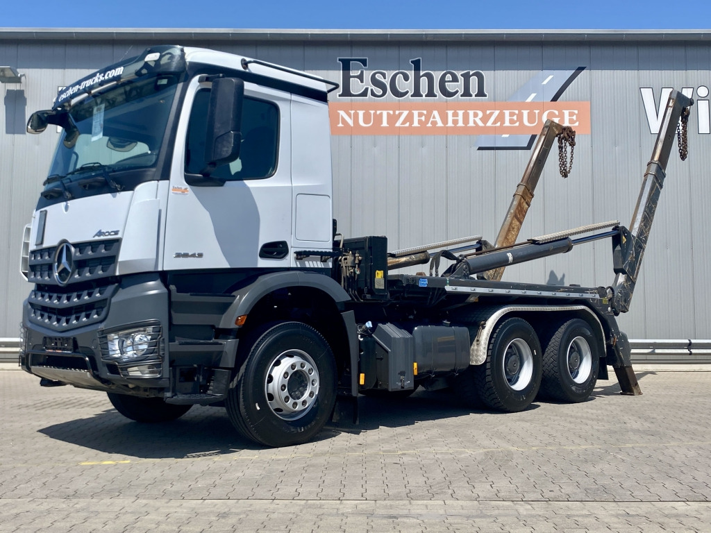 Mercedes-Benz 2643 L 6x4 - Skip loader truck: picture 1 Mercedes-Benz 2643 L 6x4 - Skip loader truck: picture 1