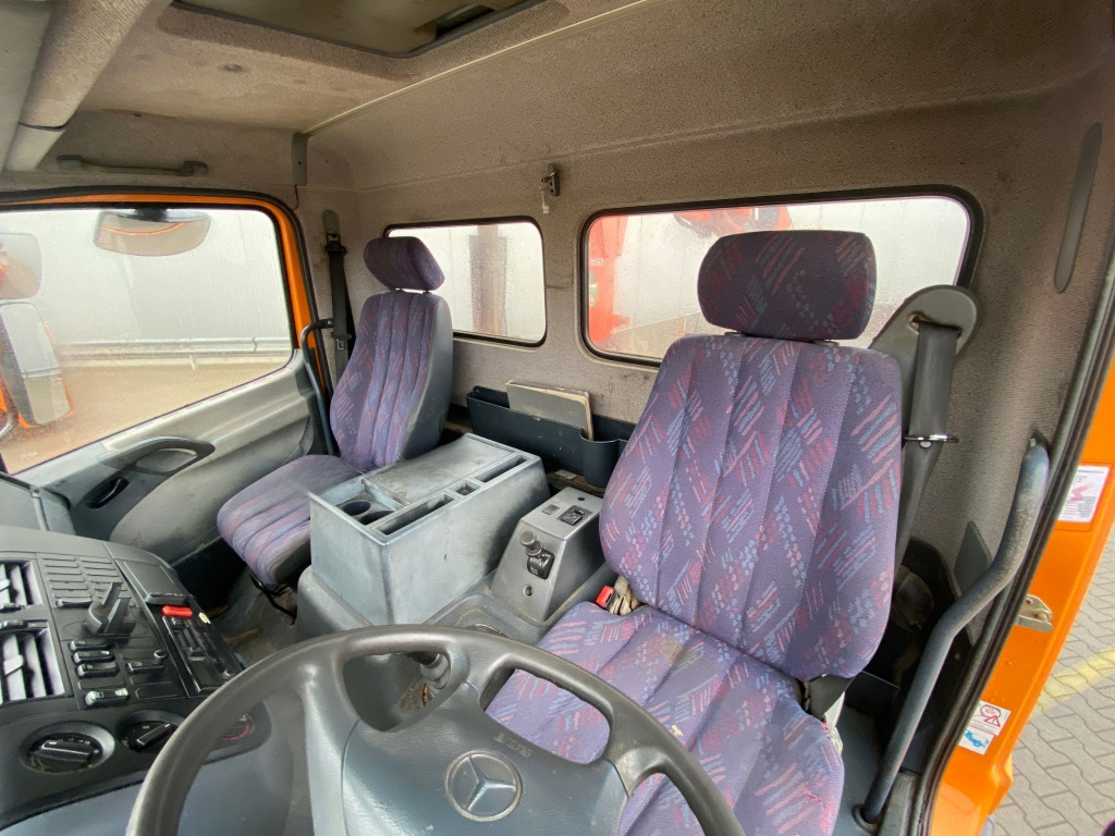 Mercedes-Benz 815 / Atlas-Faltkran - Dropside/ Flatbed truck, Crane truck: picture 5 Mercedes-Benz 815 / Atlas-Faltkran - Dropside/ Flatbed truck, Crane truck: picture 5