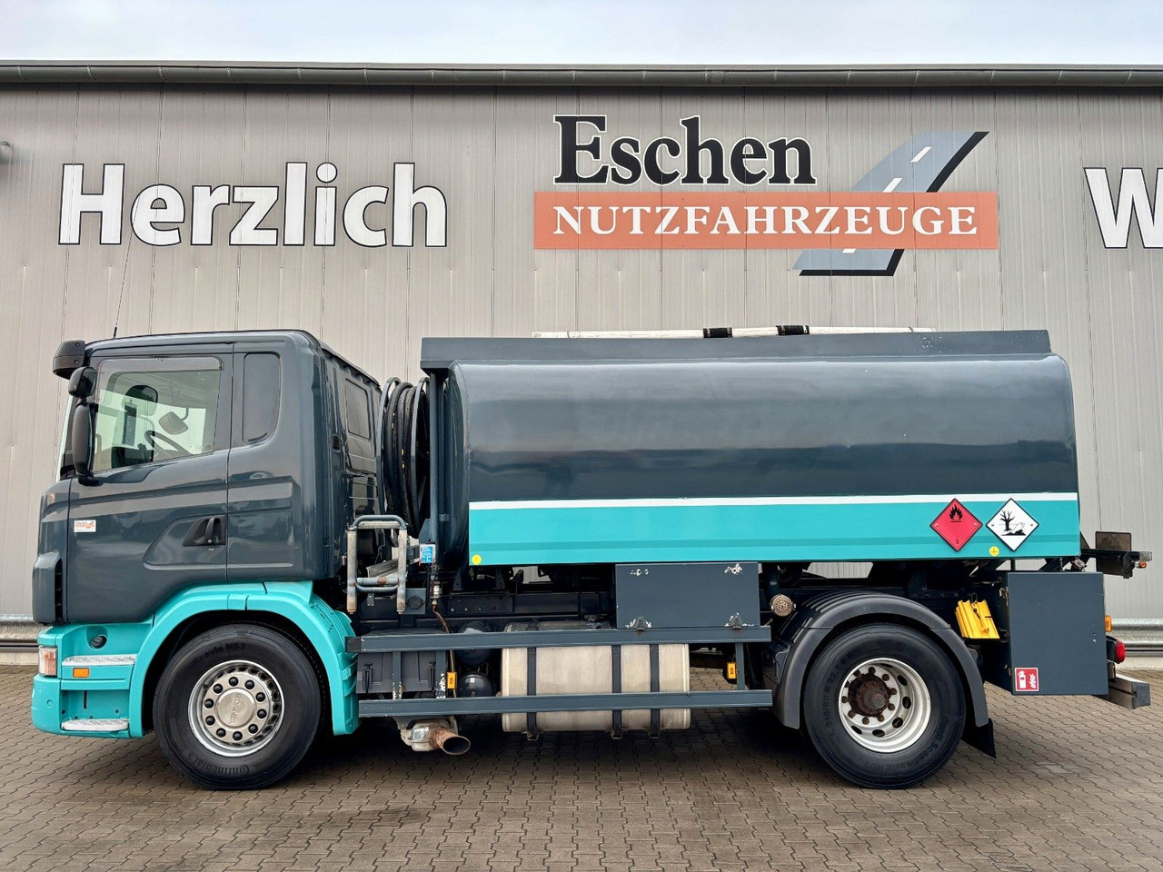 Scania G420 Esterer A3 | 2x Kammern*Oben/Unten*Retarder - Tank truck: picture 2 Scania G420 Esterer A3 | 2x Kammern*Oben/Unten*Retarder - Tank truck: picture 2