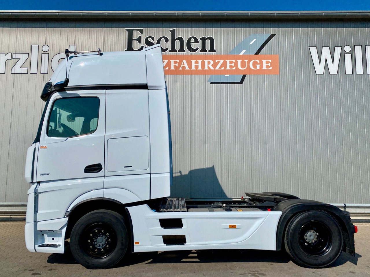 Mercedes-Benz 1851 Actros | GigaSpace*Navi*Retarder*Mirror Cam - Tractor unit: picture 2 Mercedes-Benz 1851 Actros | GigaSpace*Navi*Retarder*Mirror Cam - Tractor unit: picture 2