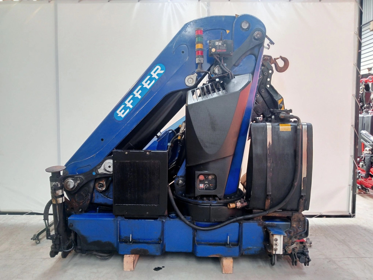 Grúa EFFER 305 5S - Loader crane for Truck: picture 2 Grúa EFFER 305 5S - Loader crane for Truck: picture 2