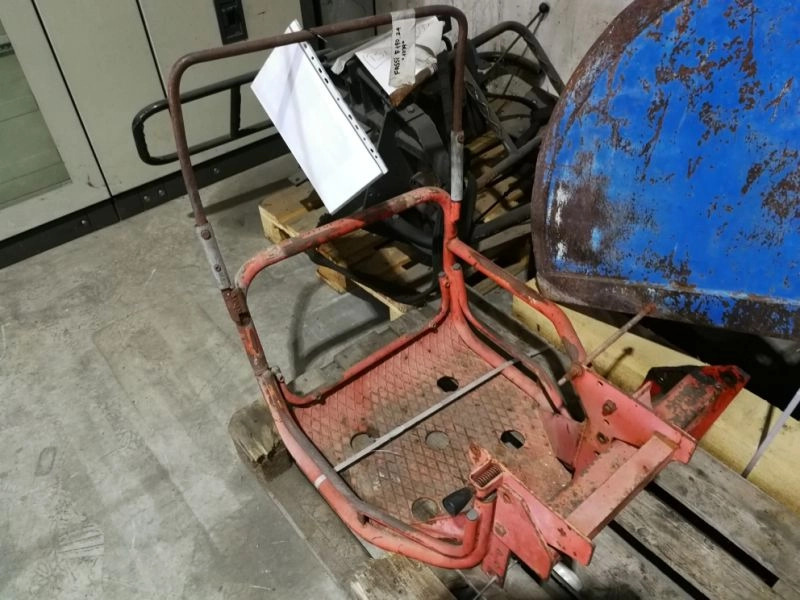 KIT SOPORTE ASIENTO EN COLUMNA FASSI - Seat for Crane: picture 1 KIT SOPORTE ASIENTO EN COLUMNA FASSI - Seat for Crane: picture 1