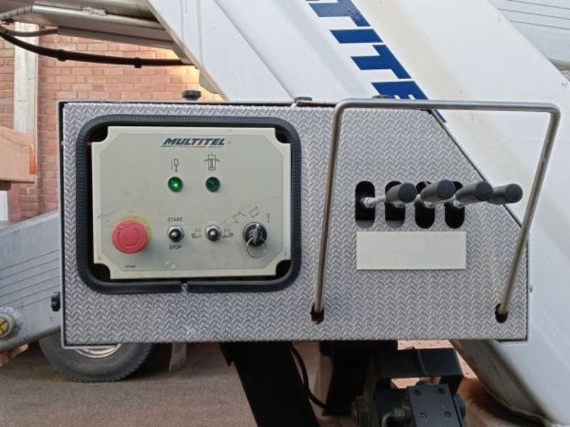MULTITEL NISSAN NT 400 + HX 195 - Truck mounted aerial platform: picture 1 MULTITEL NISSAN NT 400 + HX 195 - Truck mounted aerial platform: picture 1