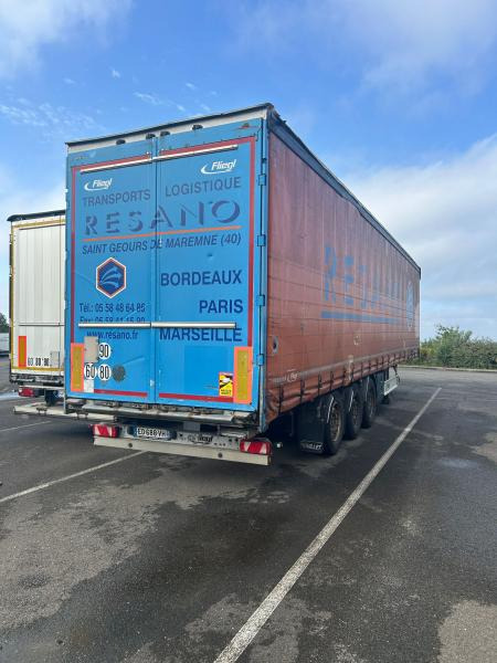 Fliegl - Curtainsider semi-trailer: picture 1 Fliegl - Curtainsider semi-trailer: picture 1