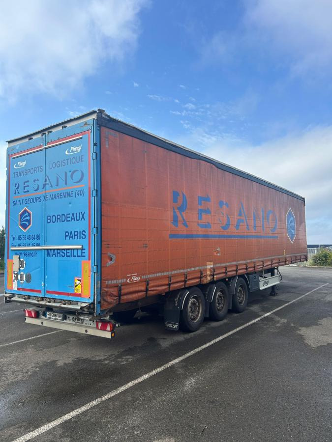 Fliegl - Curtainsider semi-trailer: picture 2 Fliegl - Curtainsider semi-trailer: picture 2