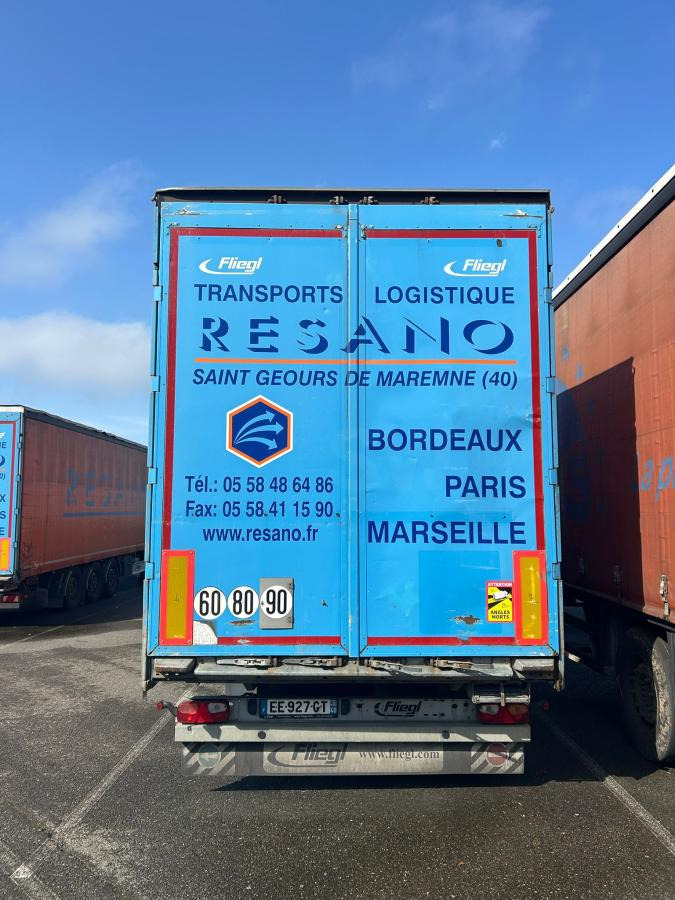 Fliegl - Curtainsider semi-trailer: picture 4 Fliegl - Curtainsider semi-trailer: picture 4