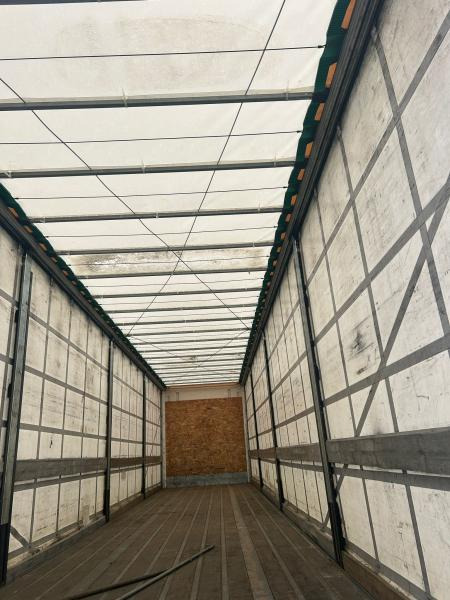 Curtainsider semi-trailer Fruehauf: picture 6 Curtainsider semi-trailer Fruehauf: picture 6
