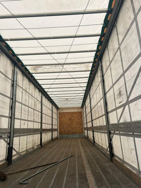 Fruehauf - Curtainsider semi-trailer: picture 4 Fruehauf - Curtainsider semi-trailer: picture 4