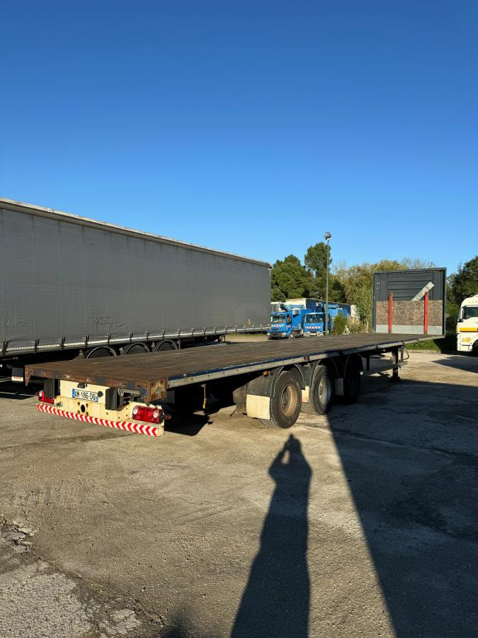 General Trailers - Dropside/ Flatbed semi-trailer: picture 3 General Trailers - Dropside/ Flatbed semi-trailer: picture 3