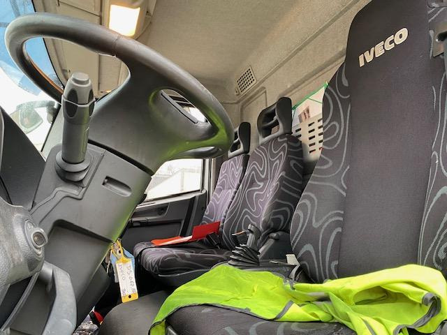 Iveco Eurocargo 120E22 - Box truck: picture 5 Iveco Eurocargo 120E22 - Box truck: picture 5