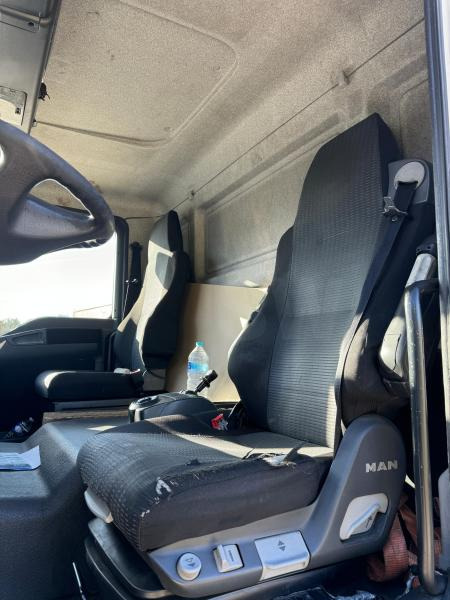 Box truck MAN TGM 18.250: picture 9