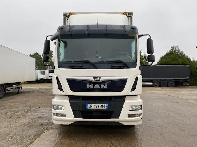 MAN TGM 18.290 - Curtainsider truck: picture 2 MAN TGM 18.290 - Curtainsider truck: picture 2