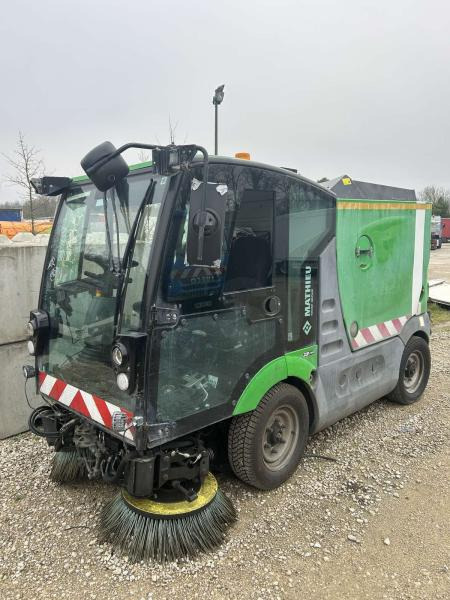 Mathieu Azura - Road sweeper: picture 1 Mathieu Azura - Road sweeper: picture 1