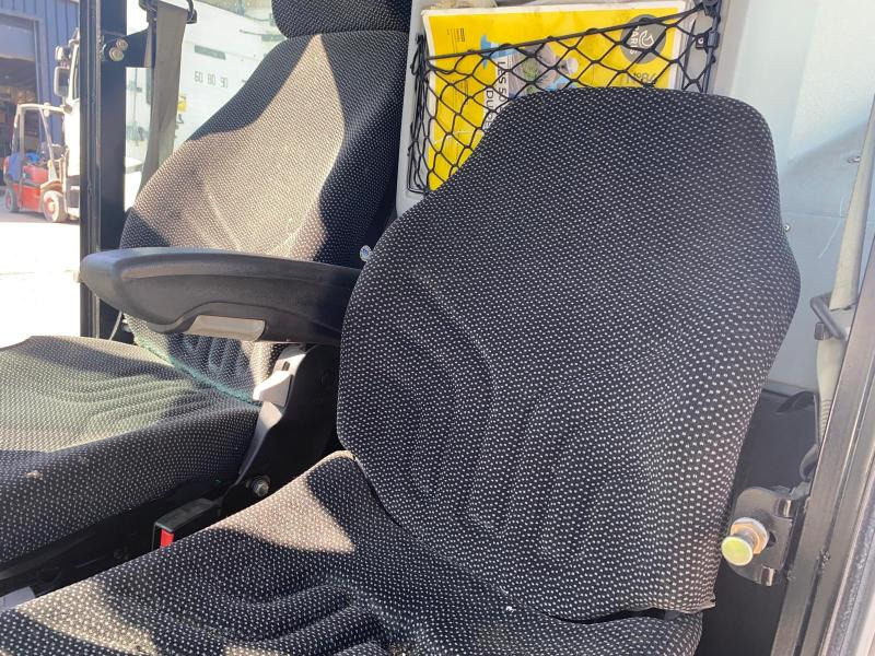 Mathieu Azura MC210 - Road sweeper: picture 4 Mathieu Azura MC210 - Road sweeper: picture 4