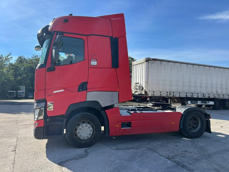 Renault T-Series 480 - Tractor unit: picture 2 Renault T-Series 480 - Tractor unit: picture 2