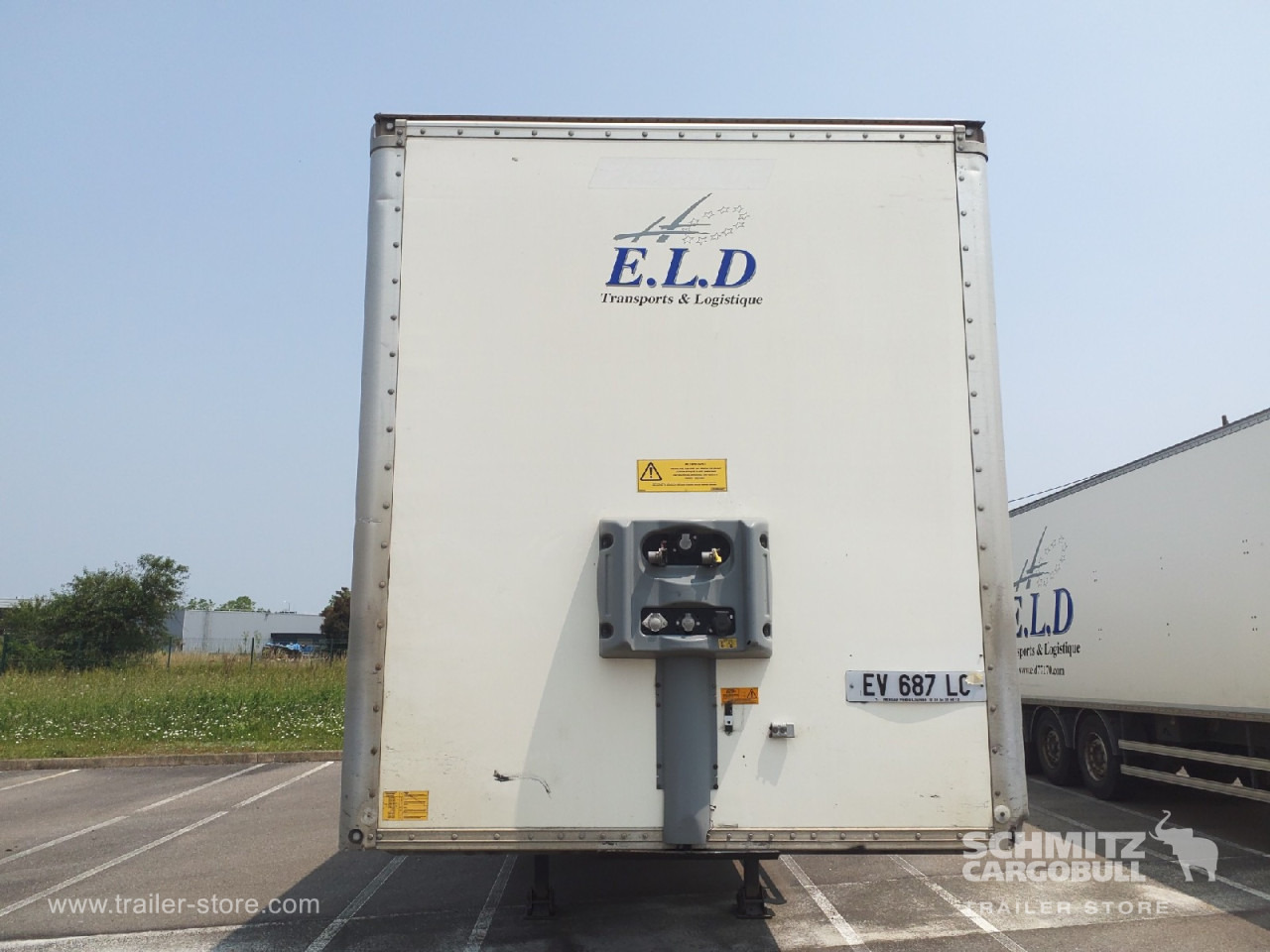 Closed box semi-trailer FRUEHAUF Dryfreight Standard Roller shutter door: picture 7 Closed box semi-trailer FRUEHAUF Dryfreight Standard Roller shutter door: picture 7