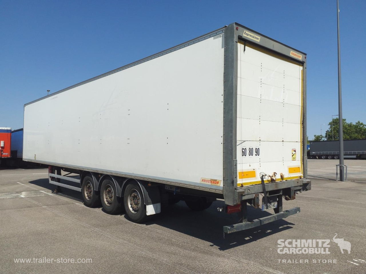 FRUEHAUF Dryfreight Standard Roller shutter door - Closed box semi-trailer: picture 5 FRUEHAUF Dryfreight Standard Roller shutter door - Closed box semi-trailer: picture 5