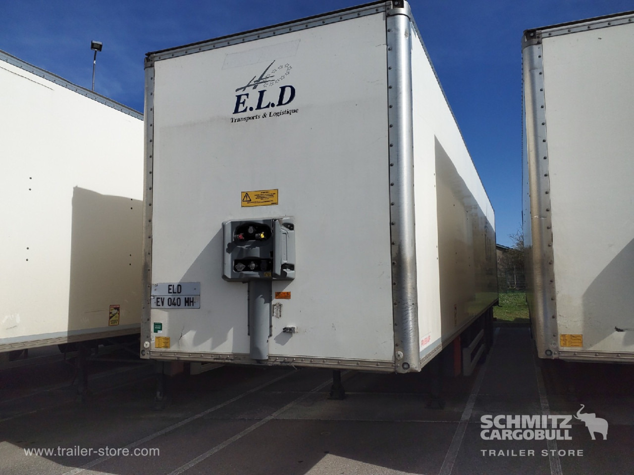 FRUEHAUF Dryfreight Standard Roller shutter door - Closed box semi-trailer: picture 4 FRUEHAUF Dryfreight Standard Roller shutter door - Closed box semi-trailer: picture 4