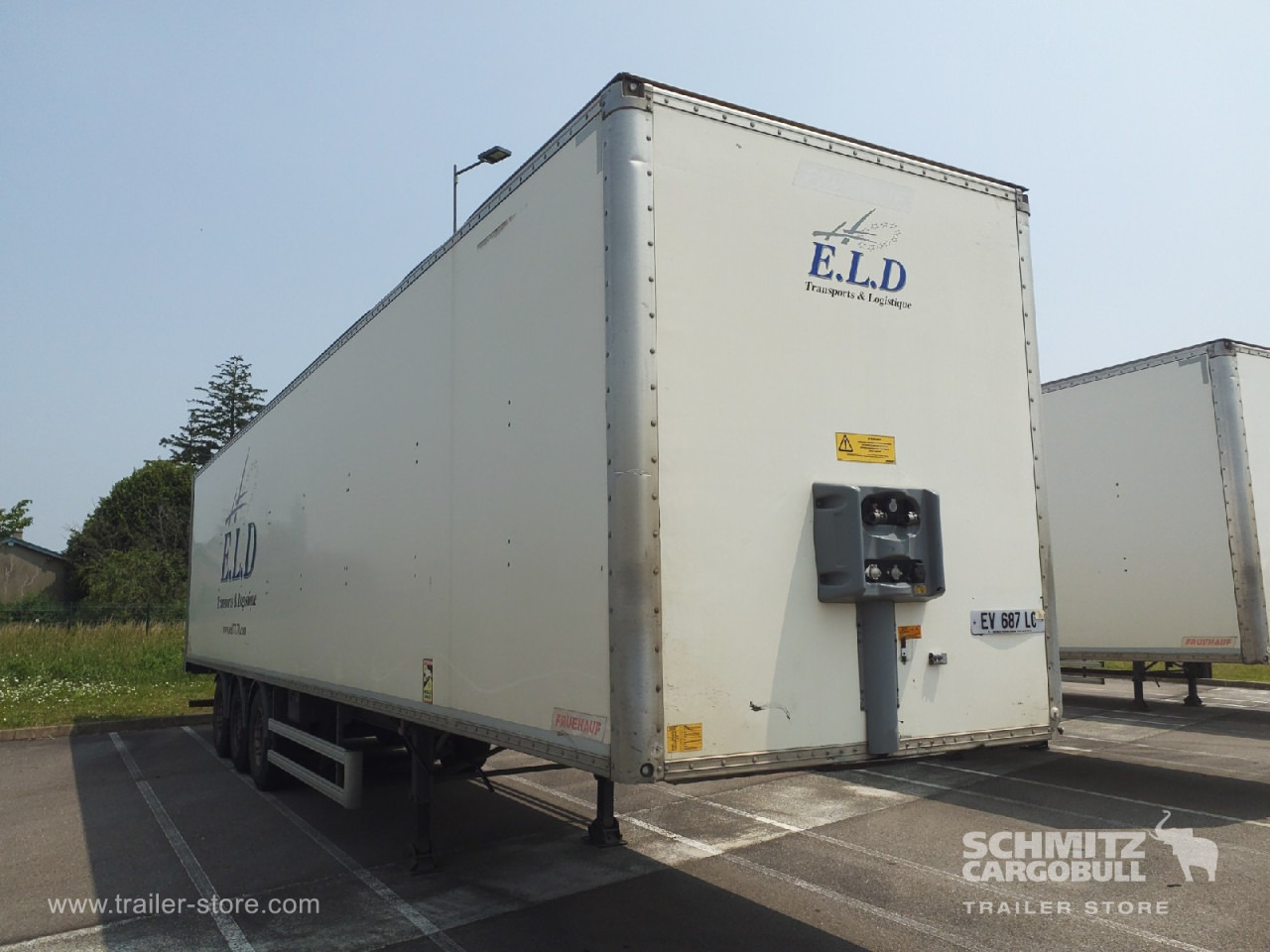 FRUEHAUF Dryfreight Standard Roller shutter door - Closed box semi-trailer: picture 1 FRUEHAUF Dryfreight Standard Roller shutter door - Closed box semi-trailer: picture 1