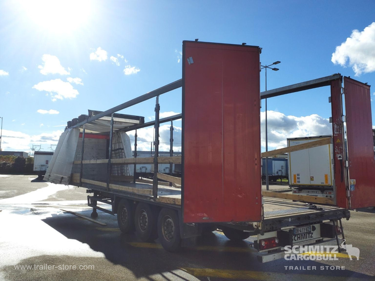 SCHMITZ Curtainsider Standard - Curtainsider semi-trailer: picture 3 SCHMITZ Curtainsider Standard - Curtainsider semi-trailer: picture 3