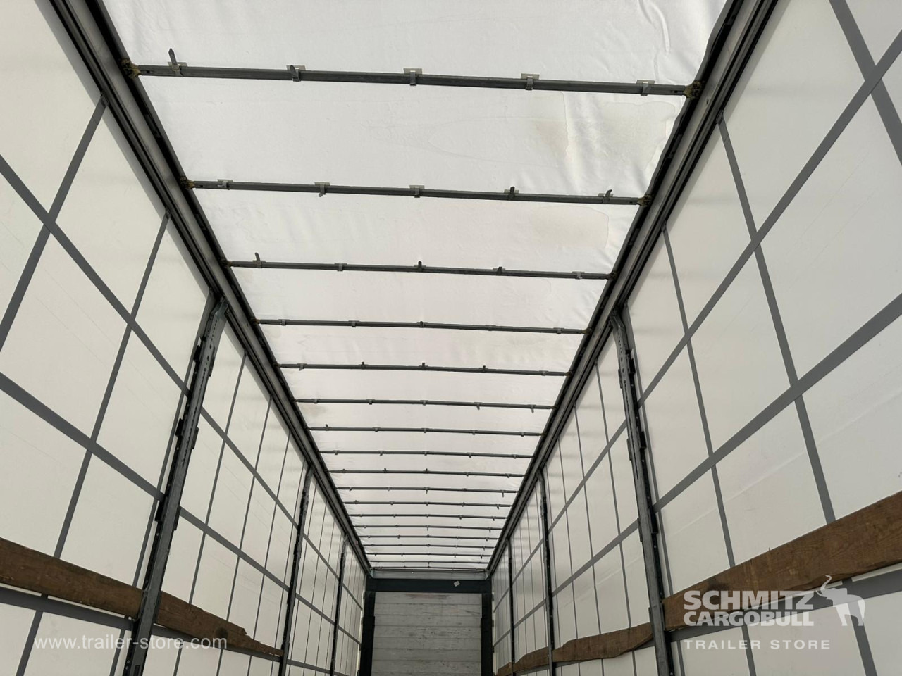 SCHMITZ Curtainsider Standard Taillift - Curtainsider semi-trailer: picture 5 SCHMITZ Curtainsider Standard Taillift - Curtainsider semi-trailer: picture 5