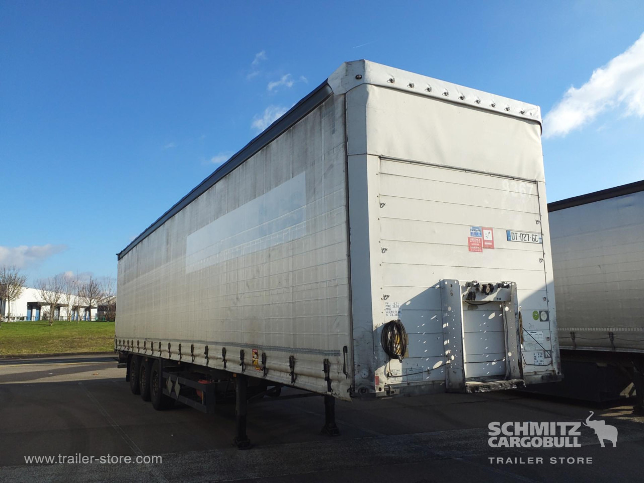 SCHMITZ Rideaux Coulissant Standard - Curtainsider semi-trailer: picture 1 SCHMITZ Rideaux Coulissant Standard - Curtainsider semi-trailer: picture 1
