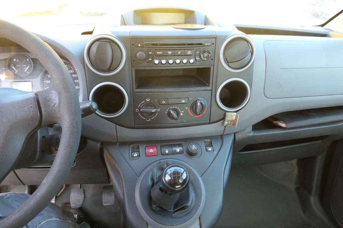 Small van CITROEN Berlingo 16V HDI Niveau B L1 CoC PARKTRONIK 2xSC: picture 11