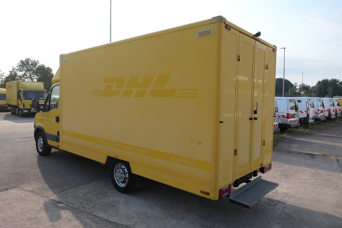IVECO Daily 35 S11 C30C AUTOMATIK KAMERA Regale LUFT D - Box van: picture 4 IVECO Daily 35 S11 C30C AUTOMATIK KAMERA Regale LUFT D - Box van: picture 4