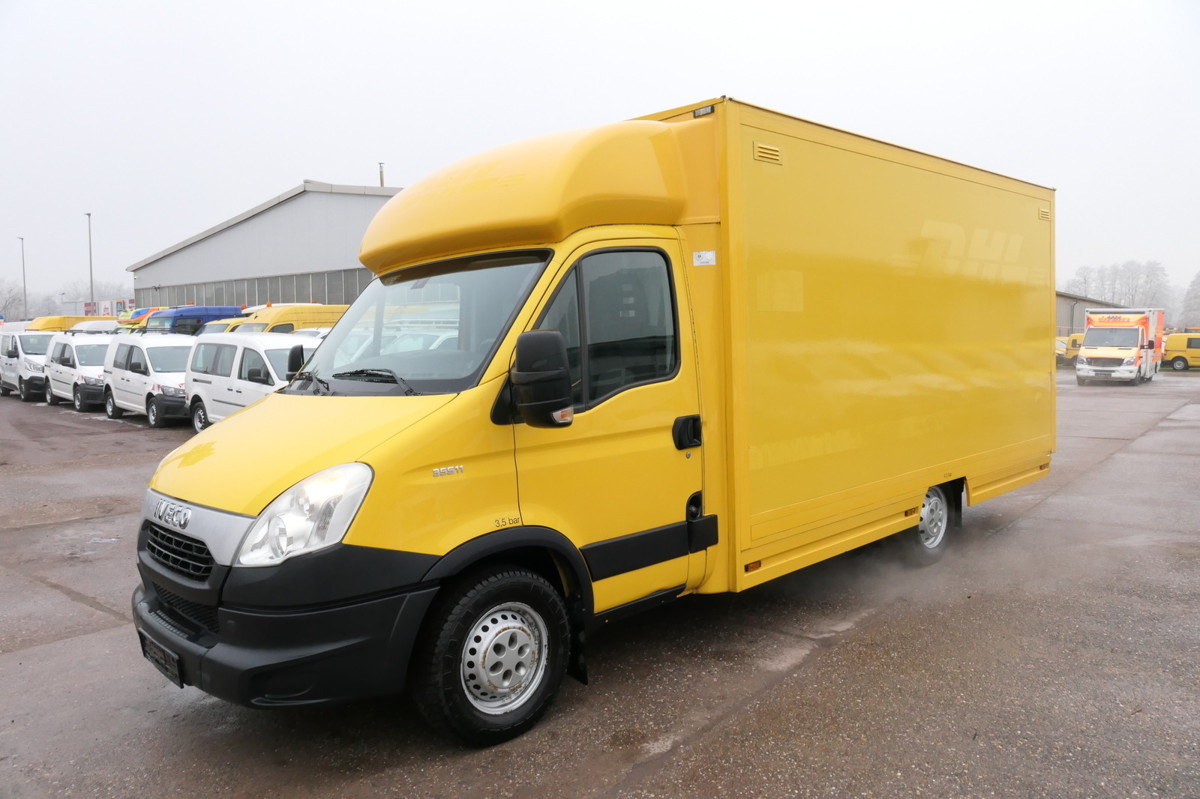 IVECO Daily 35 S11 C30C AUTOMATIK KAMERA Regale LUFT D - Box van: picture 1 IVECO Daily 35 S11 C30C AUTOMATIK KAMERA Regale LUFT D - Box van: picture 1