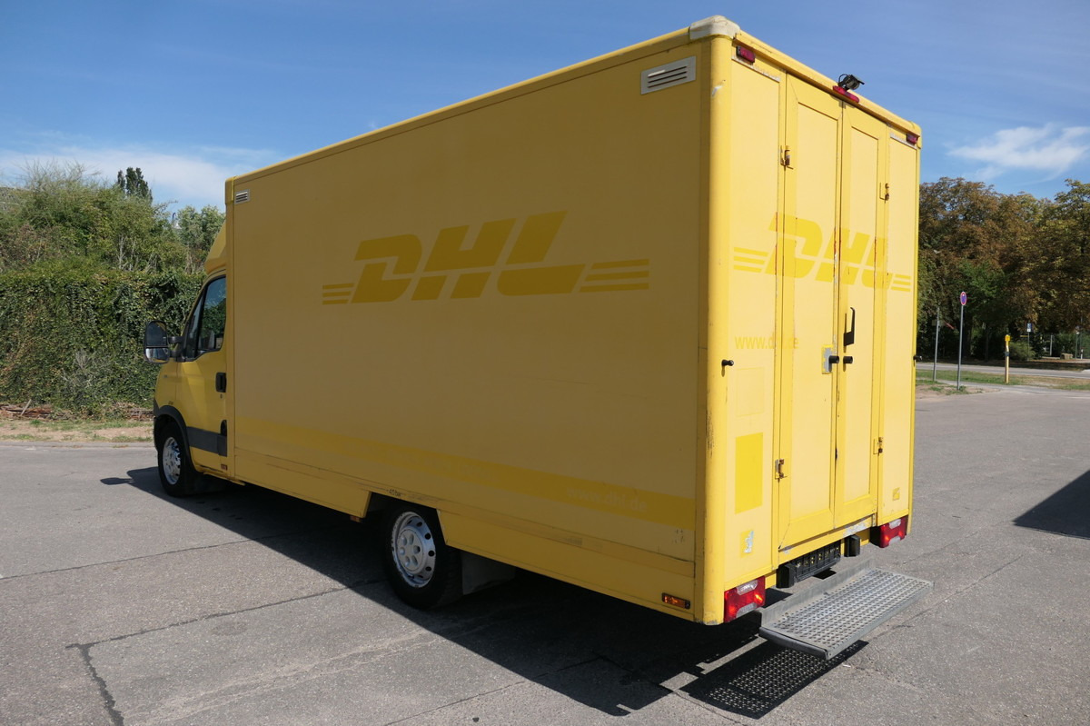 IVECO Daily 35 S11 C30C AUTOMATIK KAMERA Regale LUFT D - Box van: picture 4 IVECO Daily 35 S11 C30C AUTOMATIK KAMERA Regale LUFT D - Box van: picture 4