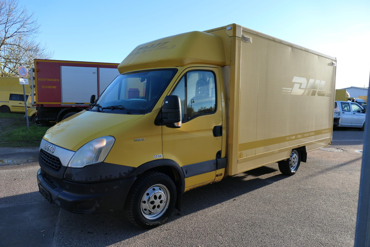 IVECO Daily 35 S11 C30C AUTOMATIK KAMERA Regale LUFT D - Box van: picture 2 IVECO Daily 35 S11 C30C AUTOMATIK KAMERA Regale LUFT D - Box van: picture 2