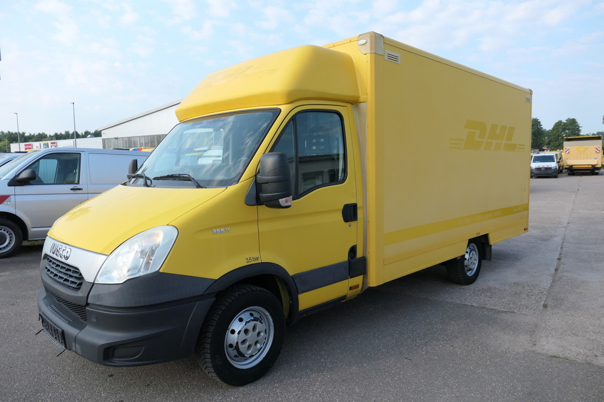 IVECO Daily 35 S11 C30C AUTOMATIK KAMERA Regale LUFT D - Box van: picture 1 IVECO Daily 35 S11 C30C AUTOMATIK KAMERA Regale LUFT D - Box van: picture 1