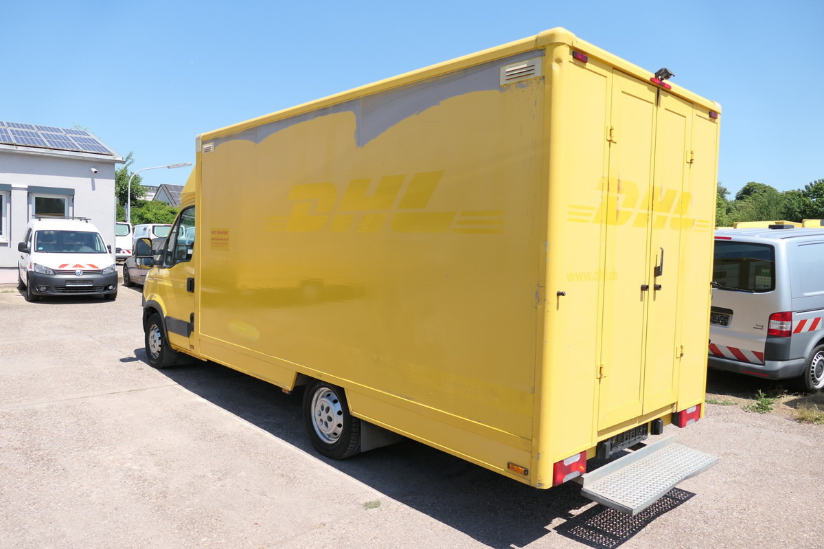 IVECO Daily 35 S11 C30C AUTOMATIK KAMERA Regale LUFT D - Box van: picture 4 IVECO Daily 35 S11 C30C AUTOMATIK KAMERA Regale LUFT D - Box van: picture 4