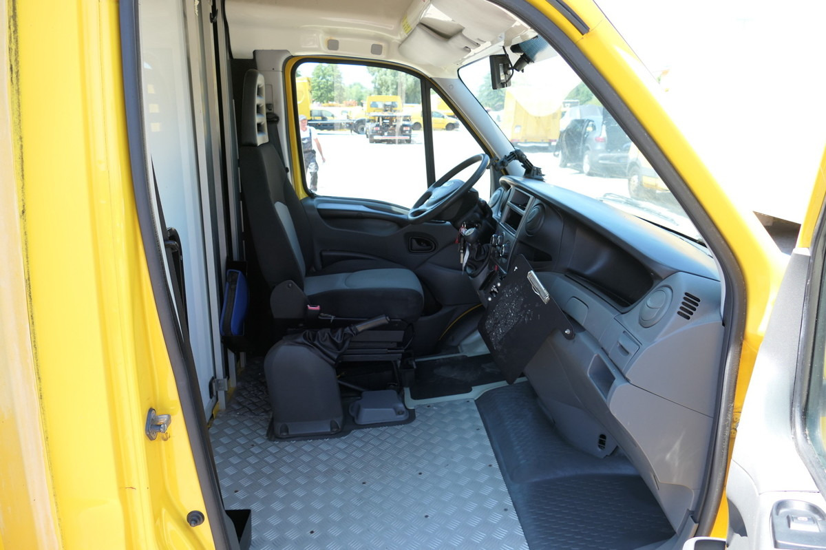IVECO Daily 35 S11 C30C AUTOMATIK KAMERA Regale LUFT D - Box van: picture 5 IVECO Daily 35 S11 C30C AUTOMATIK KAMERA Regale LUFT D - Box van: picture 5