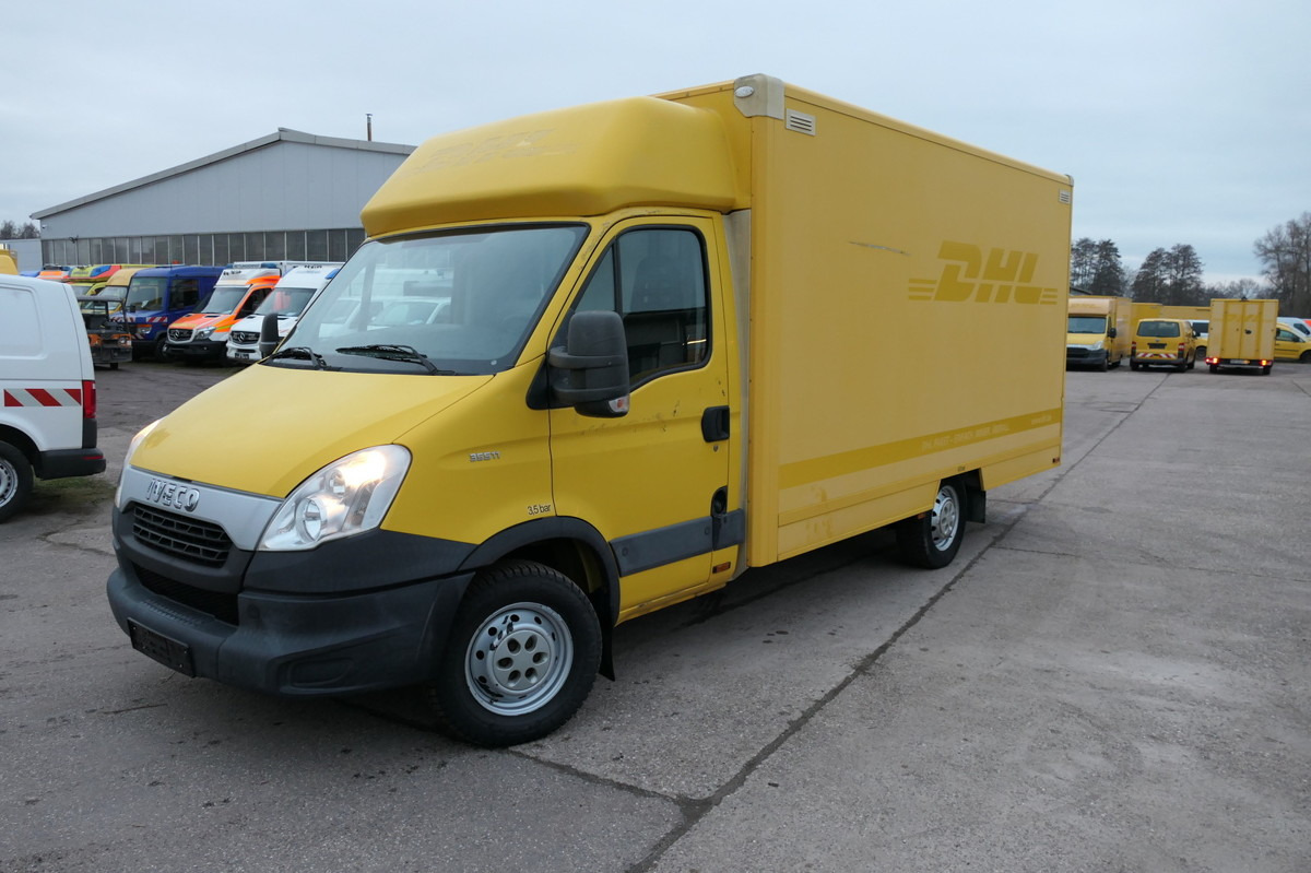 IVECO Daily 35 S11 C30C AUTOMATIK KAMERA Regale LUFT D - Box van: picture 1 IVECO Daily 35 S11 C30C AUTOMATIK KAMERA Regale LUFT D - Box van: picture 1